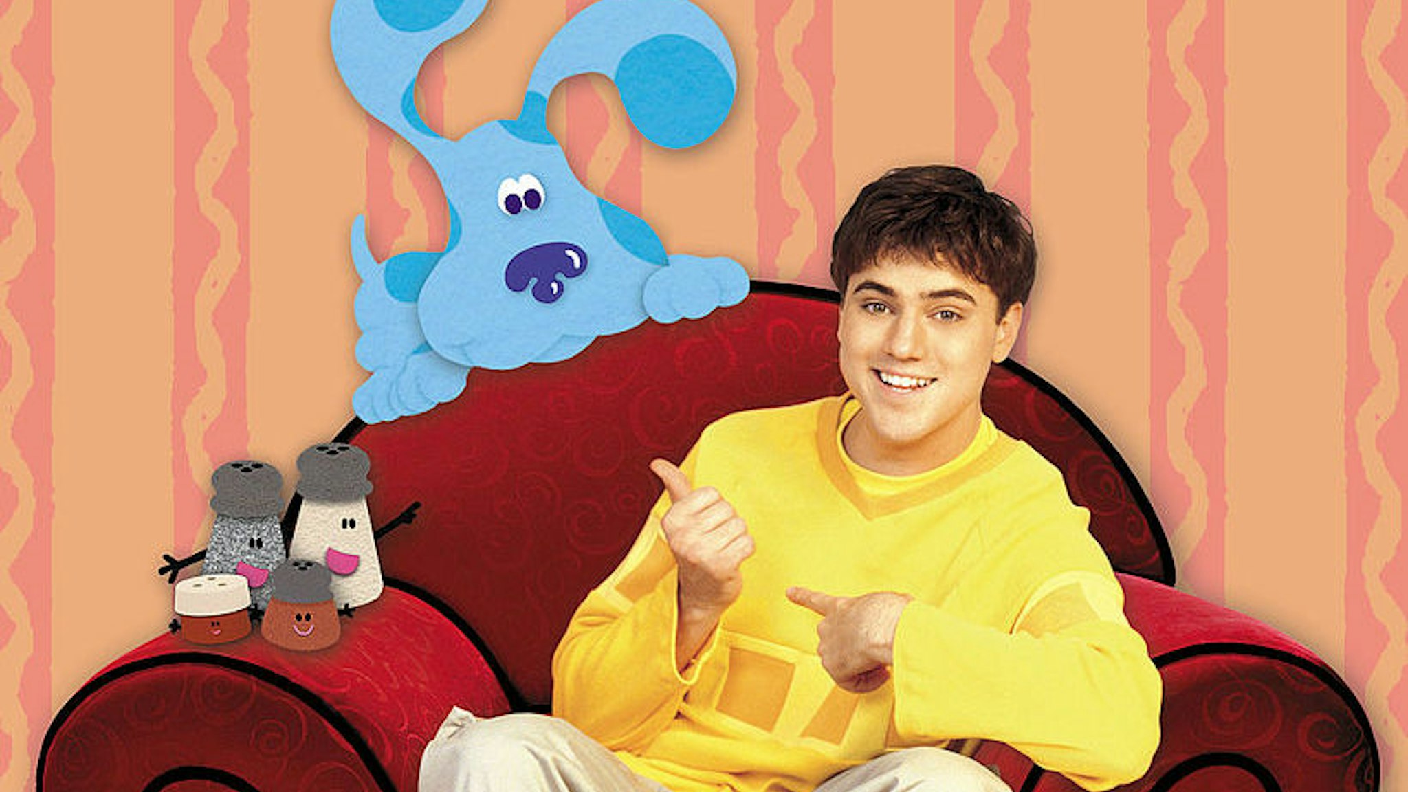 404656 01: Actor Donovan Patton Appears With Blue, His Animated Co-Star On The Set Of Nickelodeon's "Blue's Clues," In This Computer-Generated Composite Publicity Image. Donovan Is Replacing Steve Burns, The Show's Host Since The Children's Show Debuted In December 1996. (Photo By Getty Images)