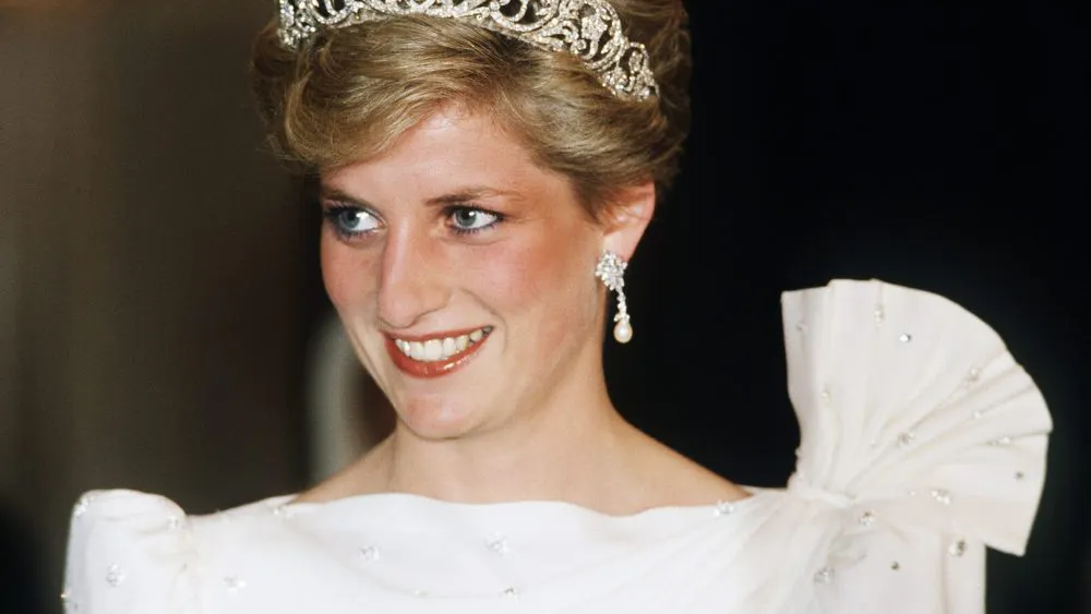 Princess Diana’s Gown Sets New Auction Record