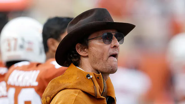 Matthew McConaughey Wears A Mask In The Middle Of Nowhere