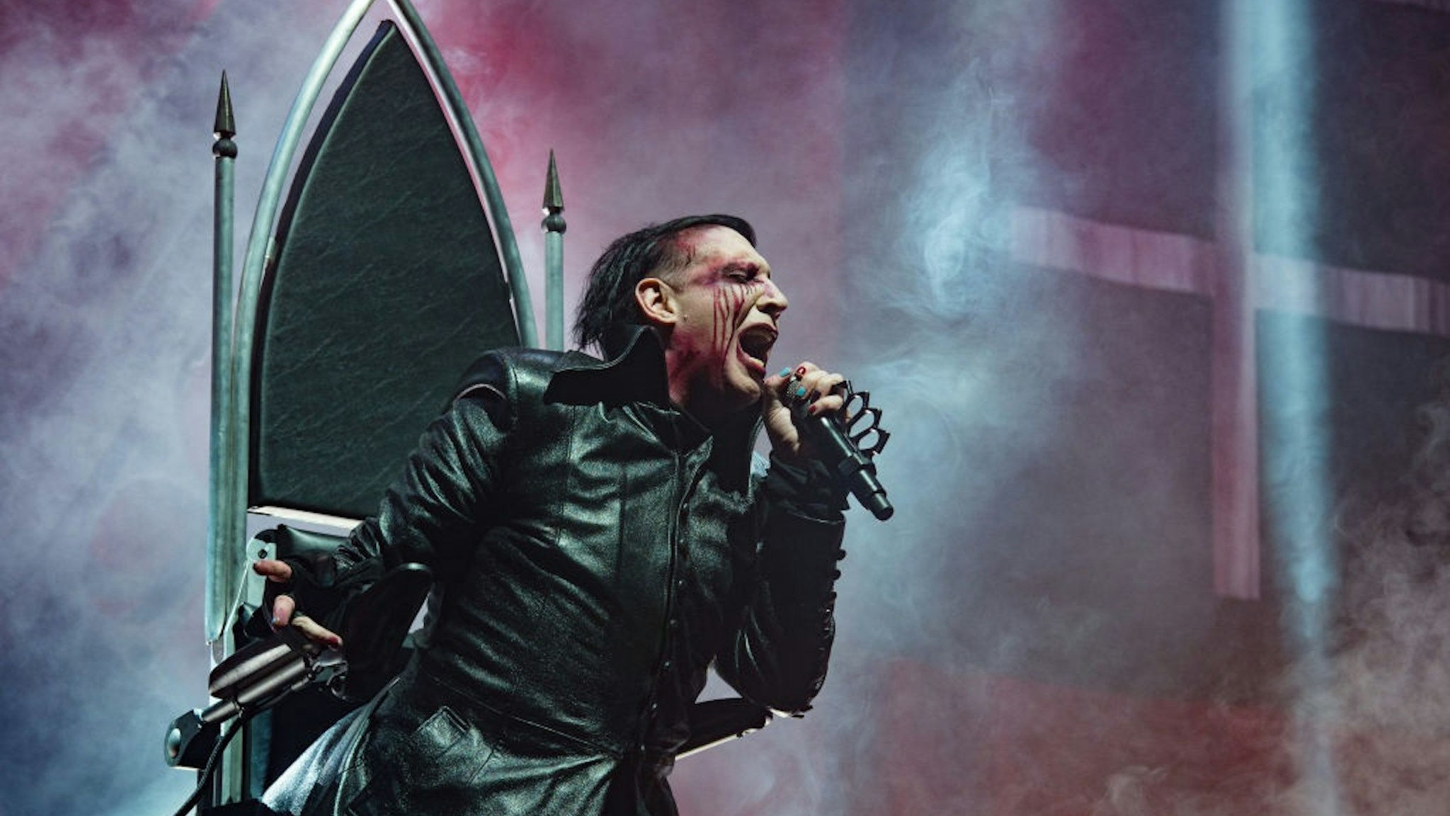 PARIS, FRANCE - NOVEMBER 27: Marilyn Manson performs at AccorHotels Arena on November 27, 2017 in Paris, France.
