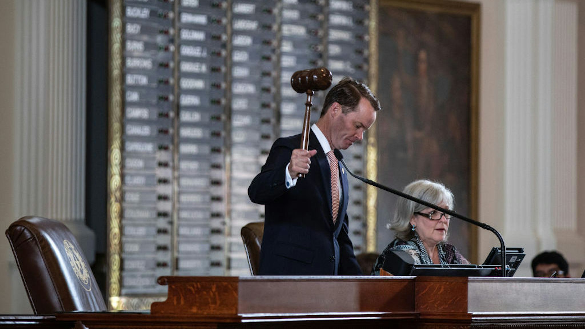 AUSTIN, TX - JULY 08: Texas Speaker of the House Dade Phelan, R-Beaumont, gavels in the 87th Legislature's special session in the House chamber at the State Capitol on July 8, 2021 in Austin, Texas. Republican Gov. Greg Abbott called the legislature into a special session, asking lawmakers to prioritize his agenda items that include overhauling the states voting laws, bail reform, border security, social media censorship, and critical race theory. (Photo by Tamir Kalifa/Getty Images)