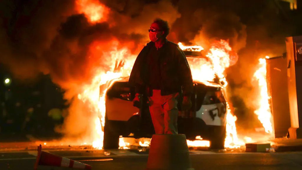 Poll: More Americans Want ‘Black Lives Matter Riots’ Investigated Than January 6 Riot