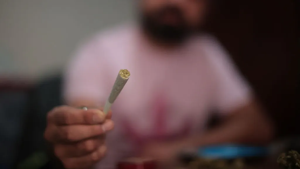 Pop-Up Clinic in California To Offer ‘Joints For Jabs’ Vaccination Incentive