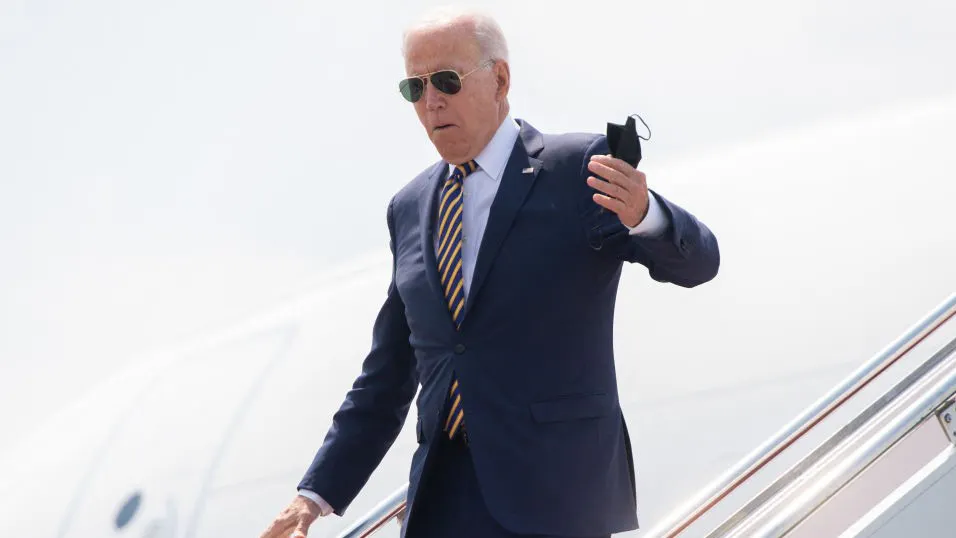 CNN Anchor: ‘Credibility Question’ Swirls Around CDC’s Ever-Evolving Mask Policy