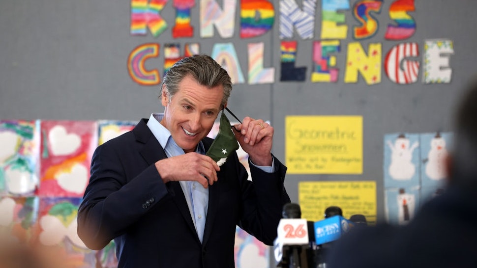 CA Parent Charged After Alleged ‘Serious Physical Altercation’ With Teacher Over Newsom’s K-12 Mask Mandate