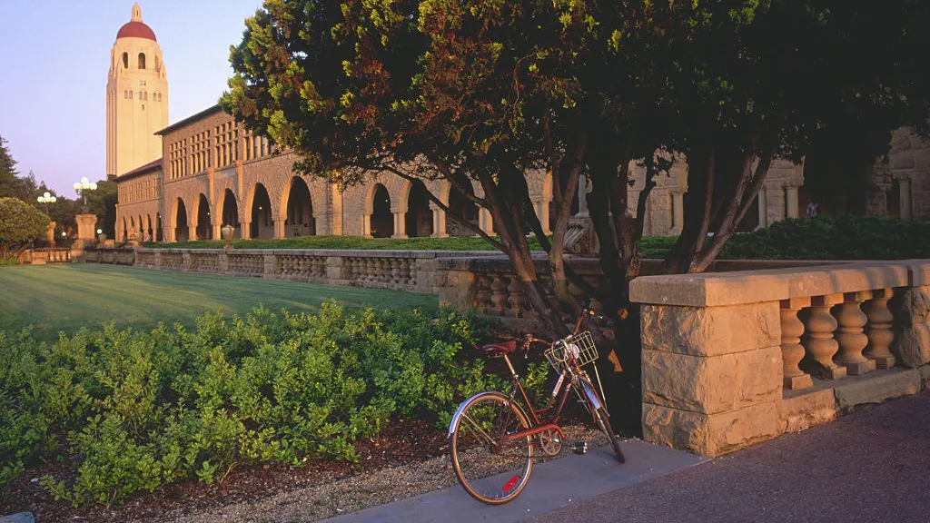 Stanford Reverses Policy, Will Now Require Weekly COVID-19 Testing Regardless Of Vax Status