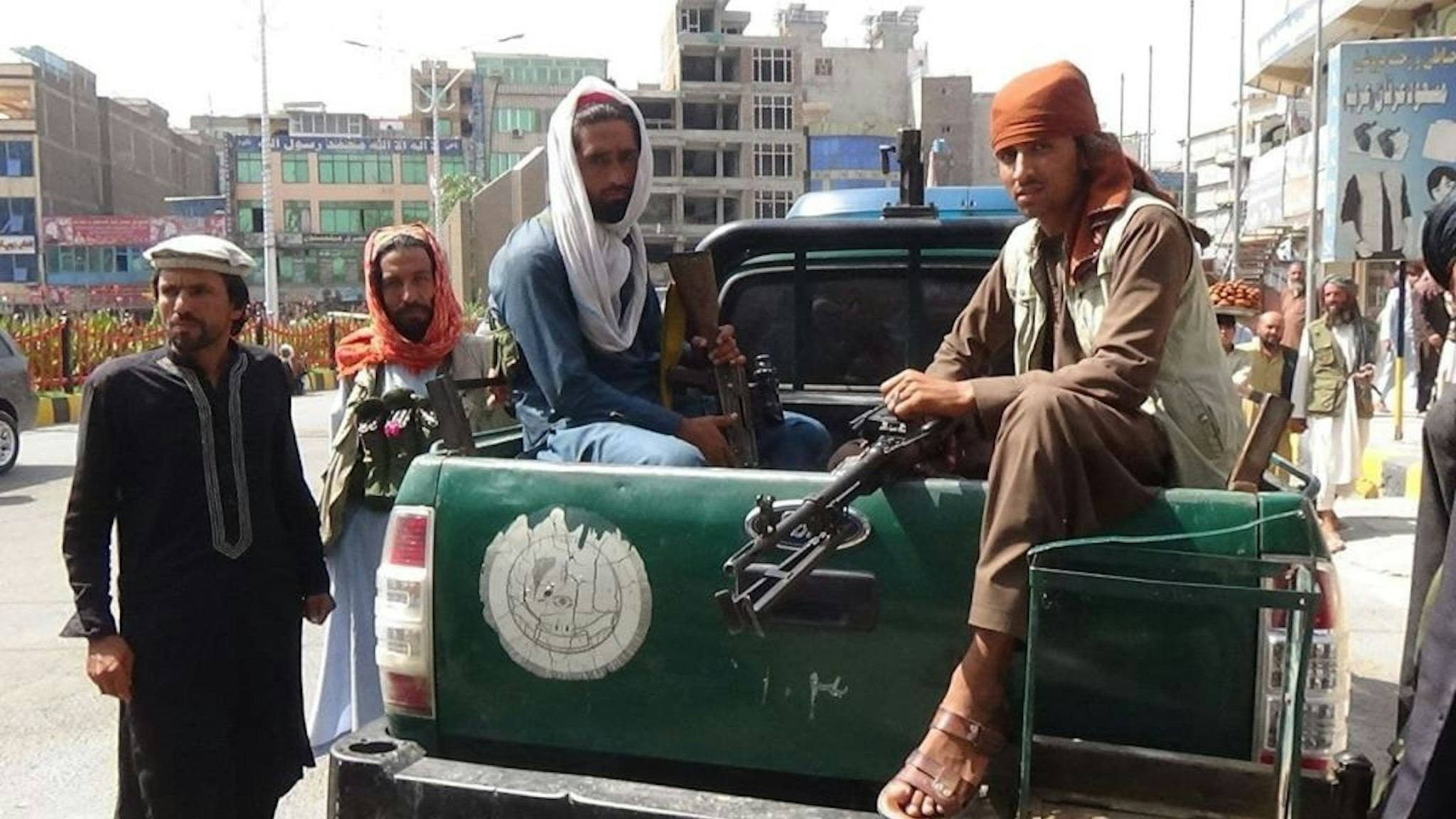 JALALABAD, AFGHANISTAN - AUGUST 18: Taliban check points are seen in the streets of Jalalabad city, Afghanistan on August 18, 2021, as Taliban take control of Afghanistan after 20 years. (Photo by Stringer/Anadolu Agency via Getty Images)