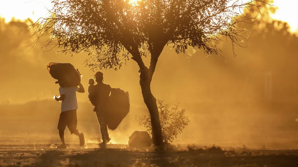 Report: Thousands More Migrants Headed To Border