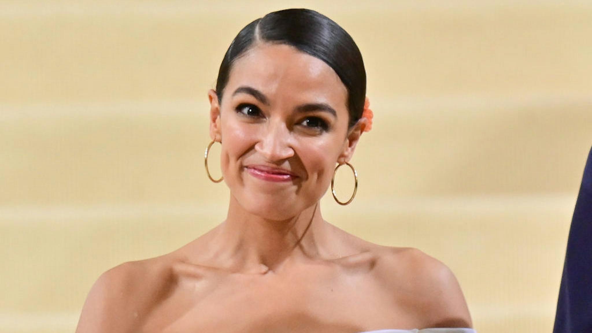 Alexandria Ocasio-Cortez NEW YORK, NEW YORK - SEPTEMBER 13: Alexandria Ocasio-Cortez leaves the 2021 Met Gala Celebrating In America: A Lexicon Of Fashion at Metropolitan Museum of Art on September 13, 2021 in New York City. (Photo by James Devaney/GC Images)