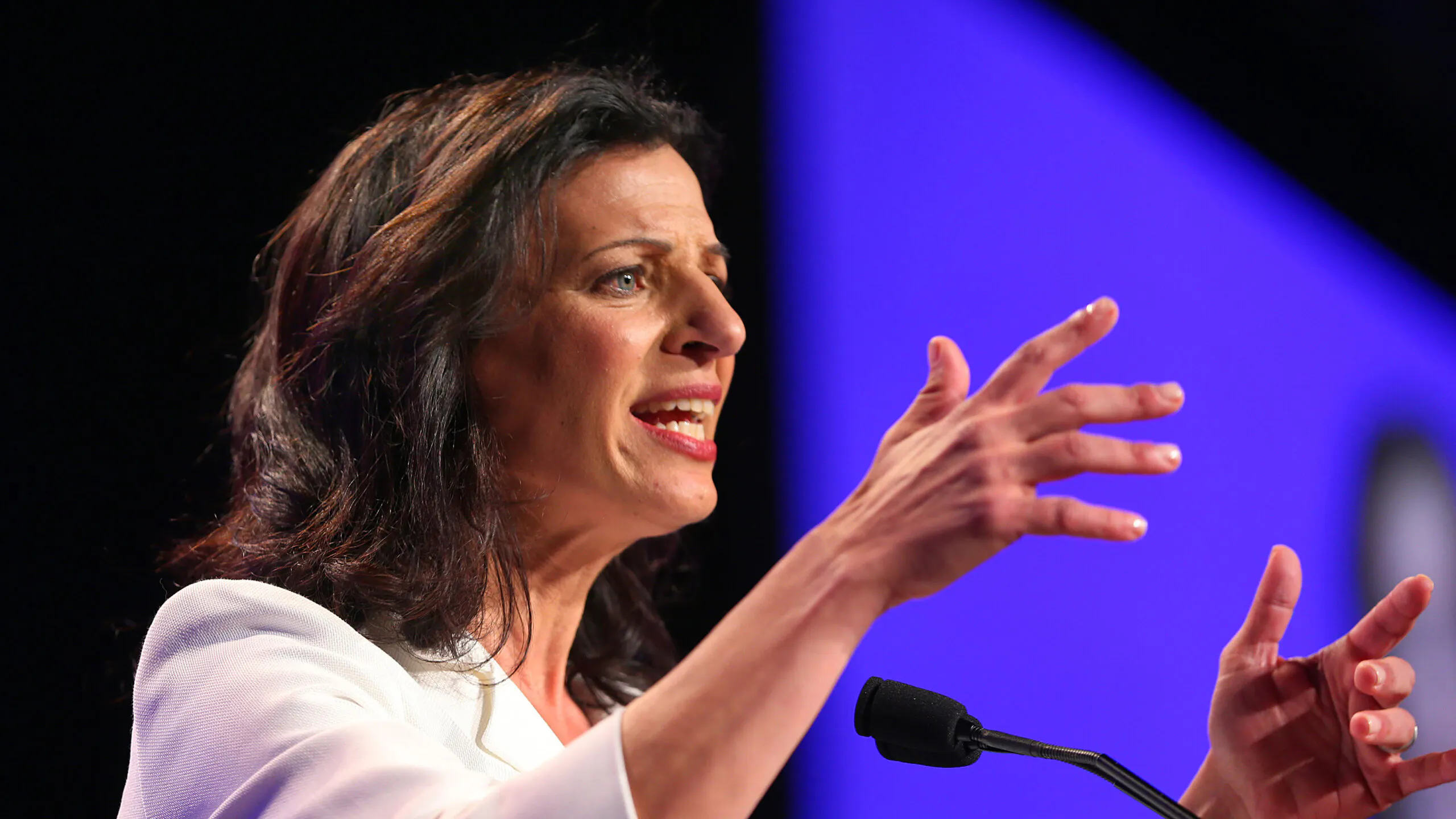 Police Should Have To Choose Between Vaccination And Their Pensions, Former Obama Official Says