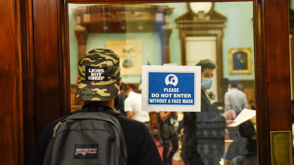 Illinois Music Teacher Resigns After Calling Student ‘Piece Of S**t’ For Wearing Mask Below Nose, Vows To ‘Become A Better Human Being’