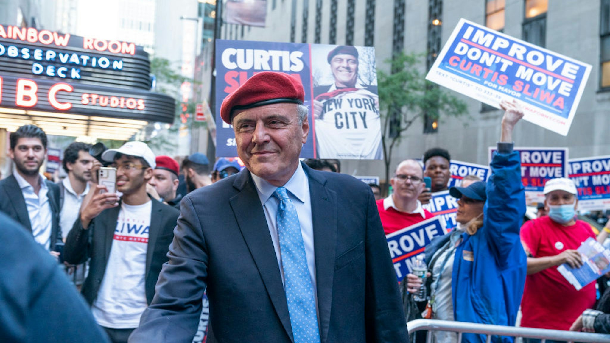 NEW YORK, UNITED STATES - 2021/10/20: Curtis Sliwa Republican Party mayoral candidate greets supporters outside of NBC Studios before first general election debates. (Photo by Lev Radin/Pacific Press/LightRocket via Getty Images)