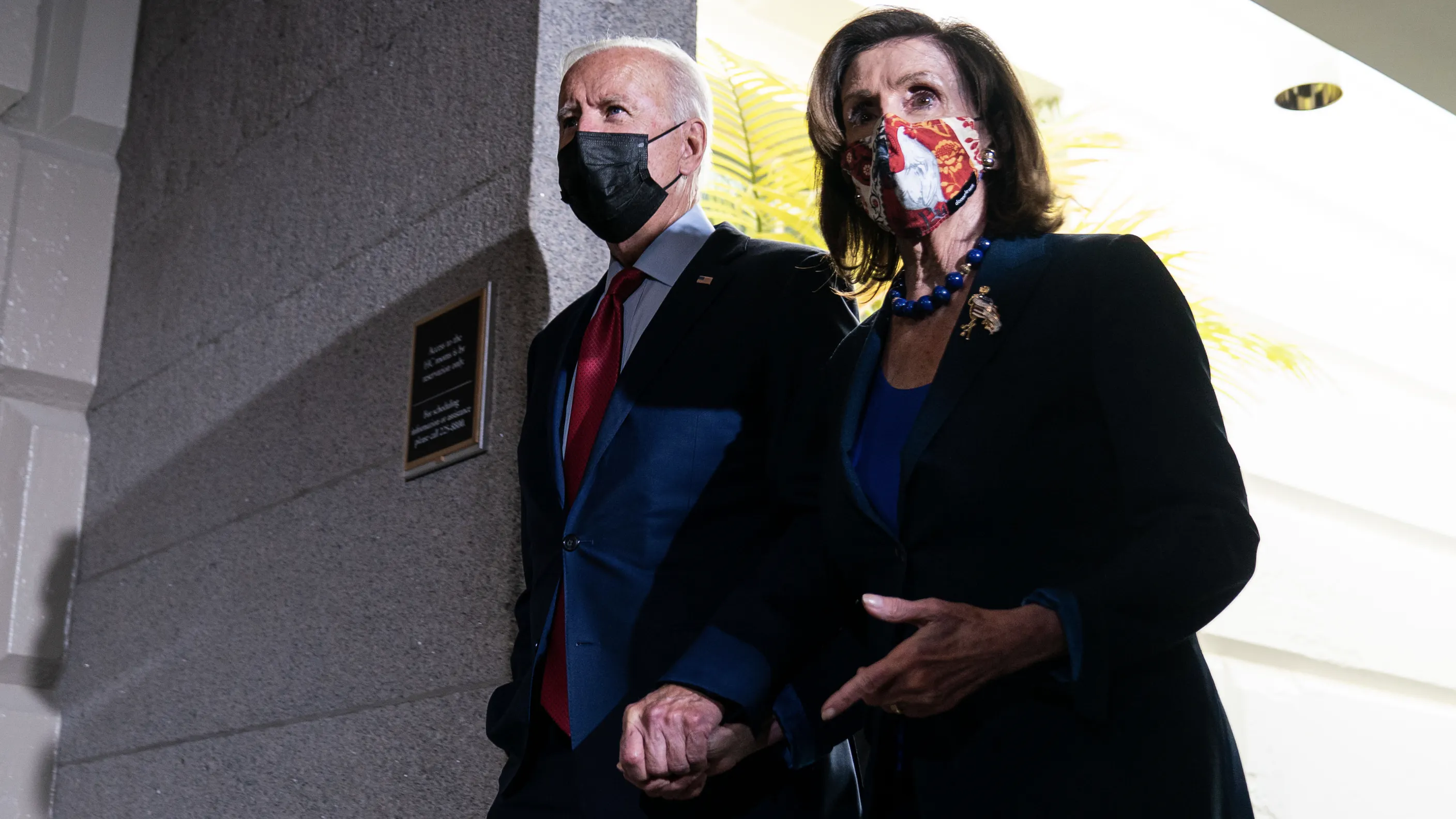 Biden Meeting With Congress Flops, Staff Stops Him From Answering Democrats’ Questions, Holds Pelosi’s Hand: Report