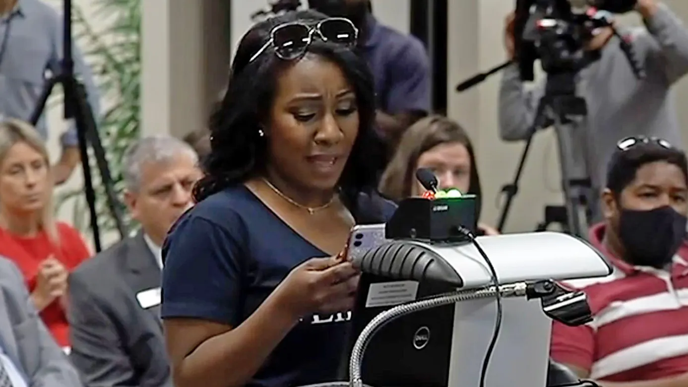 Viral Florida Mom’s Response To DOJ Crackdown Gets Standing Ovation At VA Event