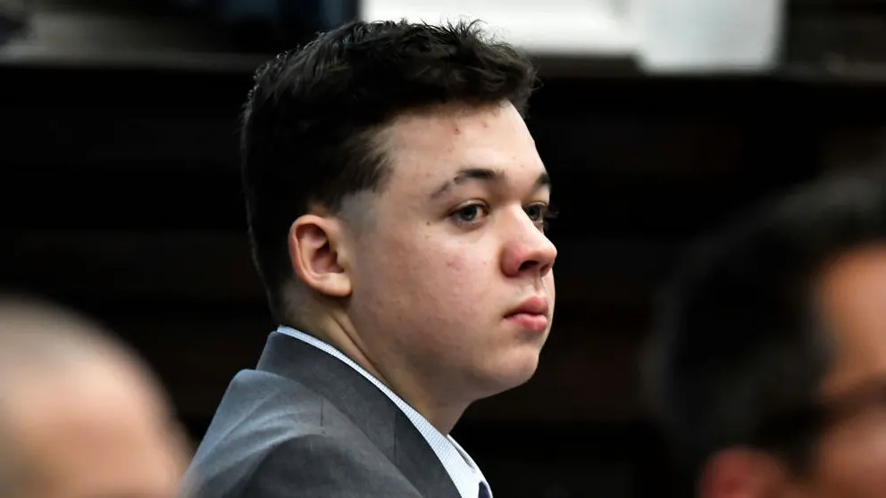 Rittenhouse Trial: Judge Will ‘Likely’ Allow Police Officer-Related Video Defense Believes Helps Rittenhouse