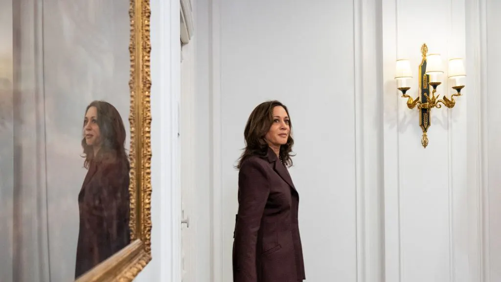 White House Rushes To Defend Harris’ Amid Plummeting Poll Numbers, Reports Of Discord
