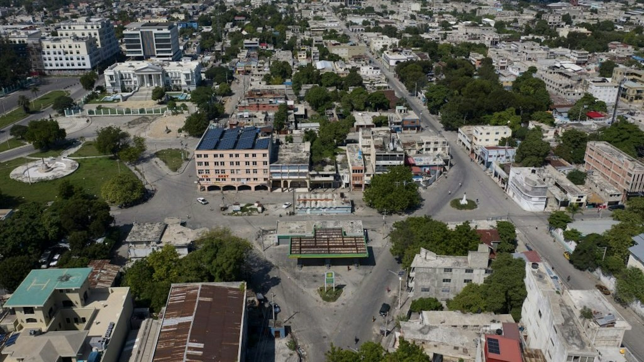 HAITI-ECONOMY-FUEL-SHORTAGE Aerial view shows empty streets due to a general strike and lack of transportation, amid a fuel shortage in Port-au-Prince, Haiti, on October 26, 2021. (Photo by Ricardo ARDUENGO / AFP) (Photo by RICARDO ARDUENGO/AFP via Getty Images) RICARDO ARDUENGO / Contributor