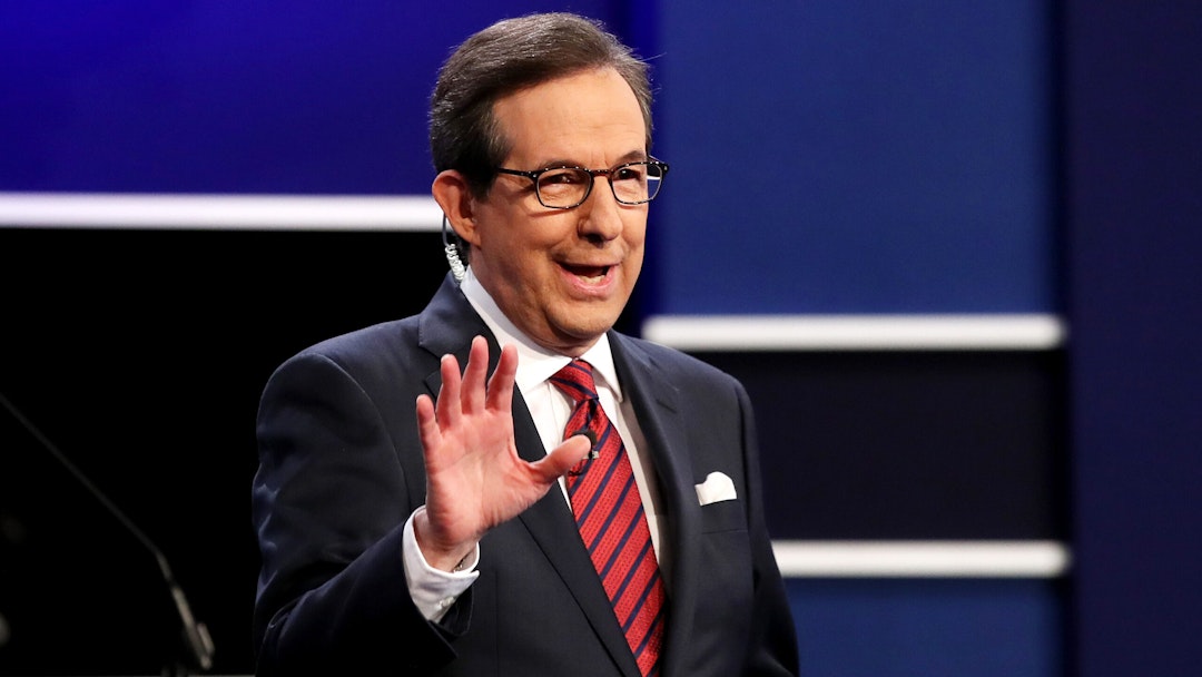 LAS VEGAS, NV - OCTOBER 19: Fox News anchor and moderator Chris Wallace speaks to the guests and attendees during the third U.S. presidential debate at the Thomas & Mack Center on October 19, 2016 in Las Vegas, Nevada. Tonight is the final debate ahead of Election Day on November 8.