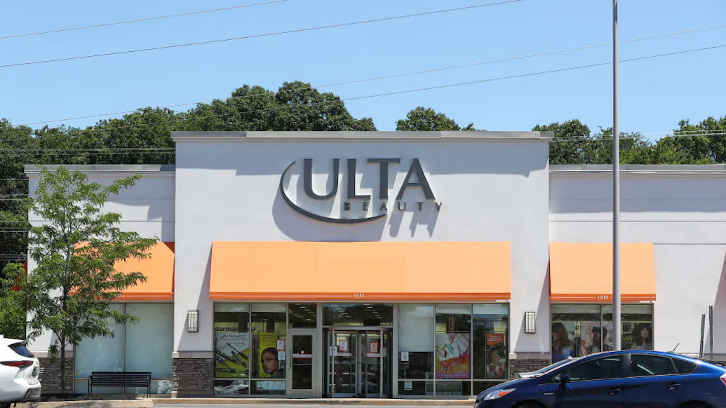Thieves Steal More Than $20,000 In Cosmetics From Philadelphia Area Store