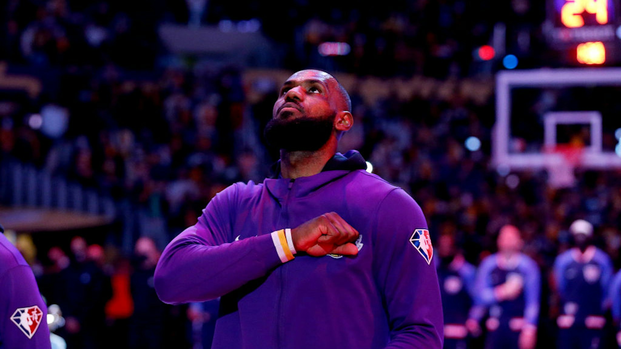 LOS ANGELES, CA - DECEMBER 25: Los Angeles Lakers forward LeBron James (6) before the start of a game against the Brooklyn Nets at Crypto.com Arena on Christmas Day Saturday, Dec. 25, 2021 in Los Angeles, CA. (Gary Coronado / Los Angeles Times via Getty Images)