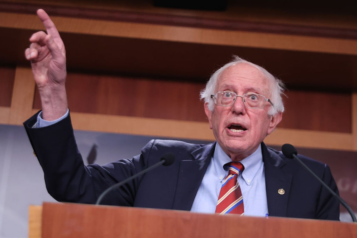 Bernie Sanders: ‘Congress Must Demand The Mass Production And Distribution Of N95 Masks’