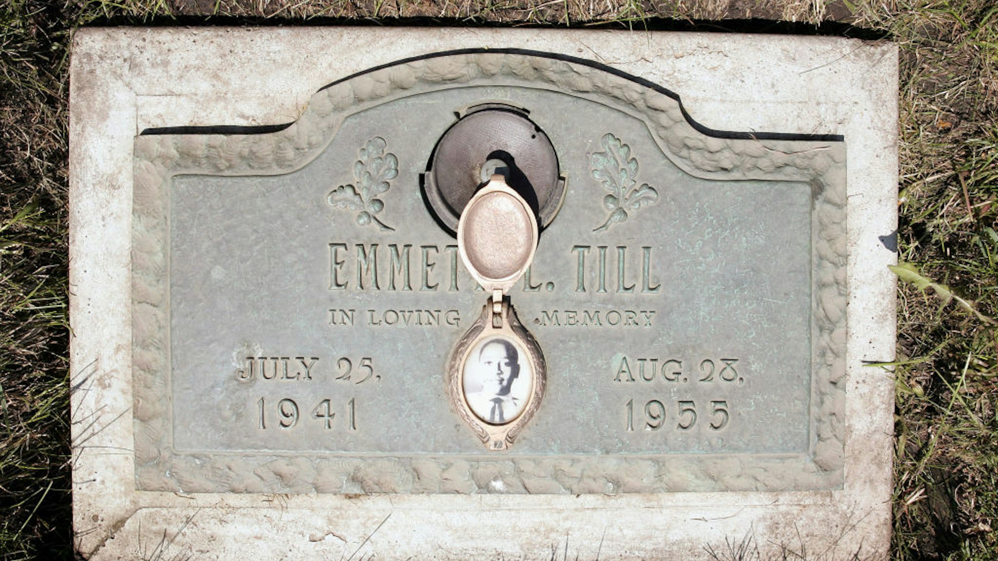 A plaque marks the gravesite of Emmett Till at Burr Oak Cemetery May 4, 2005 in Aslip, Illinois.