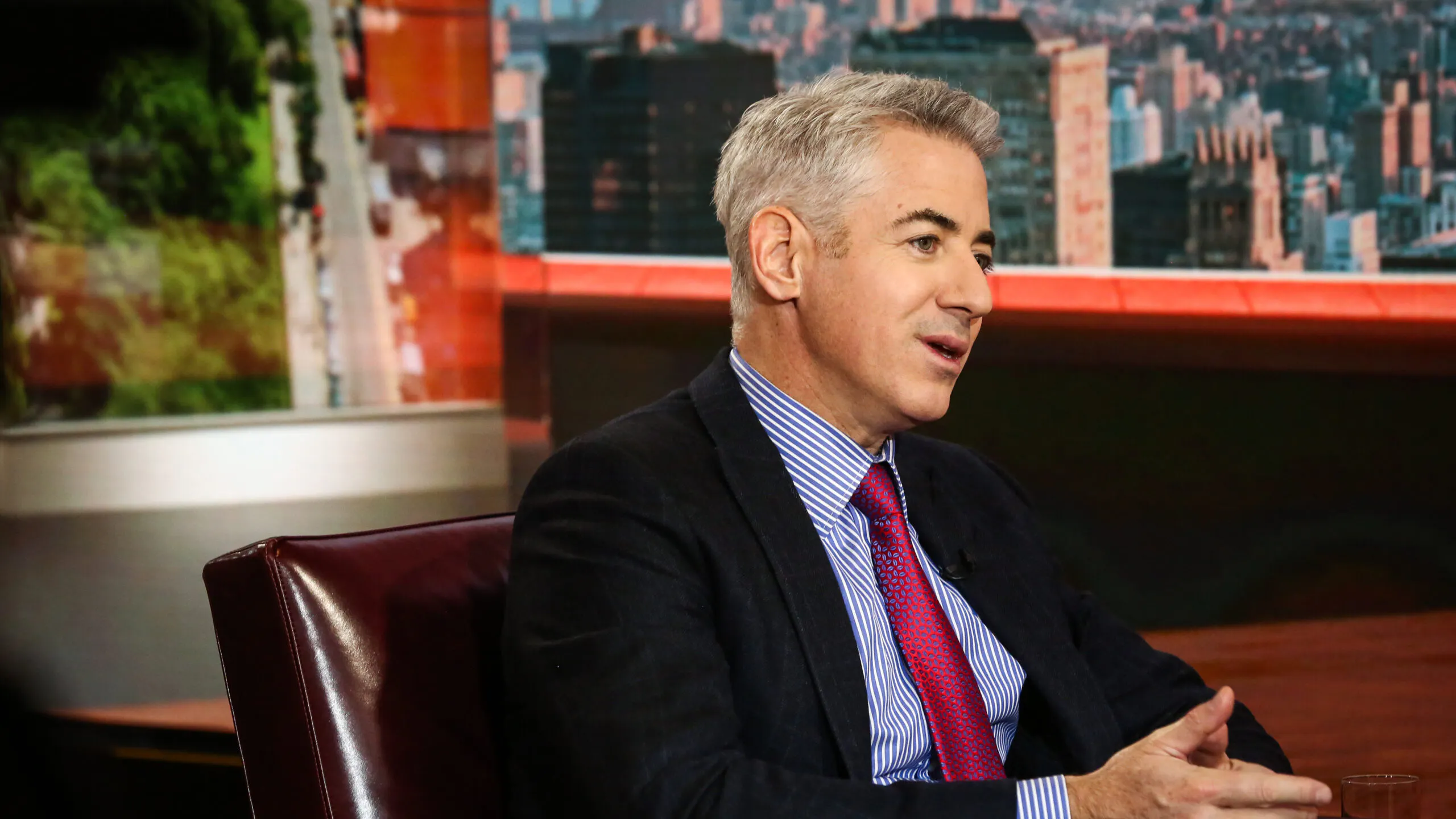 It’s Time To Stop Forcing Vaccinations, Living In ‘Fear of COVID,’ Hedge Fund Manager Says