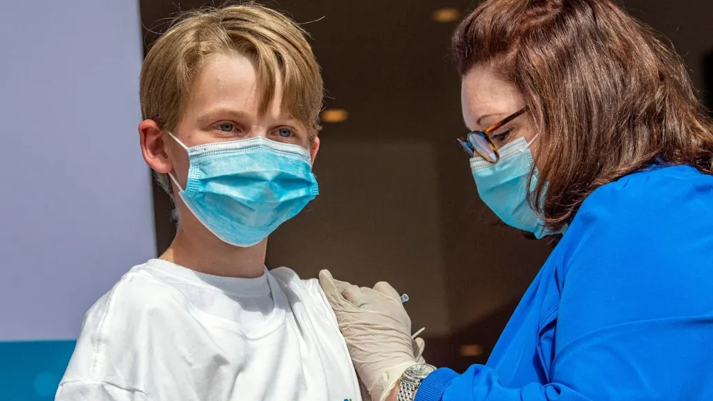 Los Angeles Schools Delay Vaccine Mandate Until Fall 2022