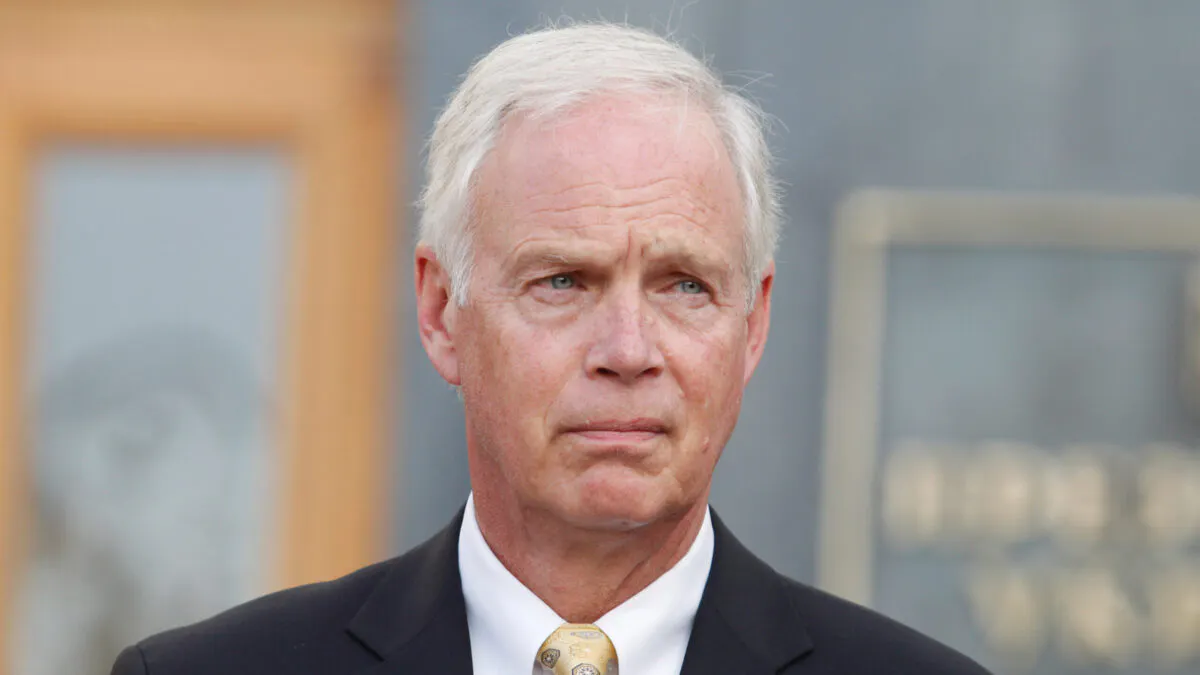 Sen. Ron Johnson Releases VAERS and COVID Vaccine Safety Report