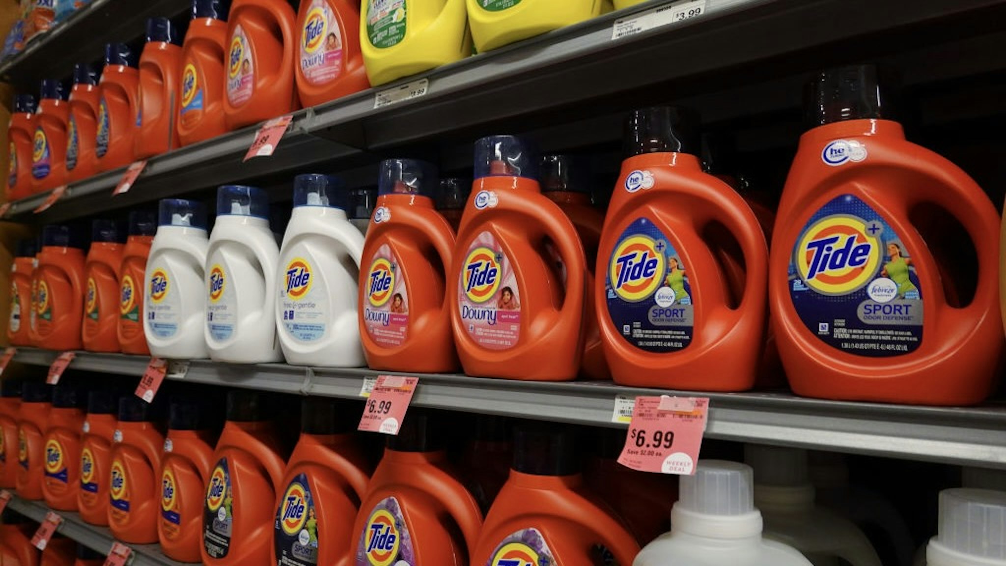 Proctor And Gamble Report Strong Earnings As Cleaning Supplies In High Demand During Pandemic MIAMI, FLORIDA - OCTOBER 20: Tide, a laundry detergent owned by the Procter & Gamble company, is seen on a store shelf on October 20, 2020 in Miami, Florida. The company announced that sales growth rose 9% in the quarter that ended Sept. 30. Sales grew in each of P&G’s business units, as consumers bought their products as they do more dishes, laundry and cleaning at home during the coronavirus pandemic. (Photo by Joe Raedle/Getty Images) Joe Raedle / Staff