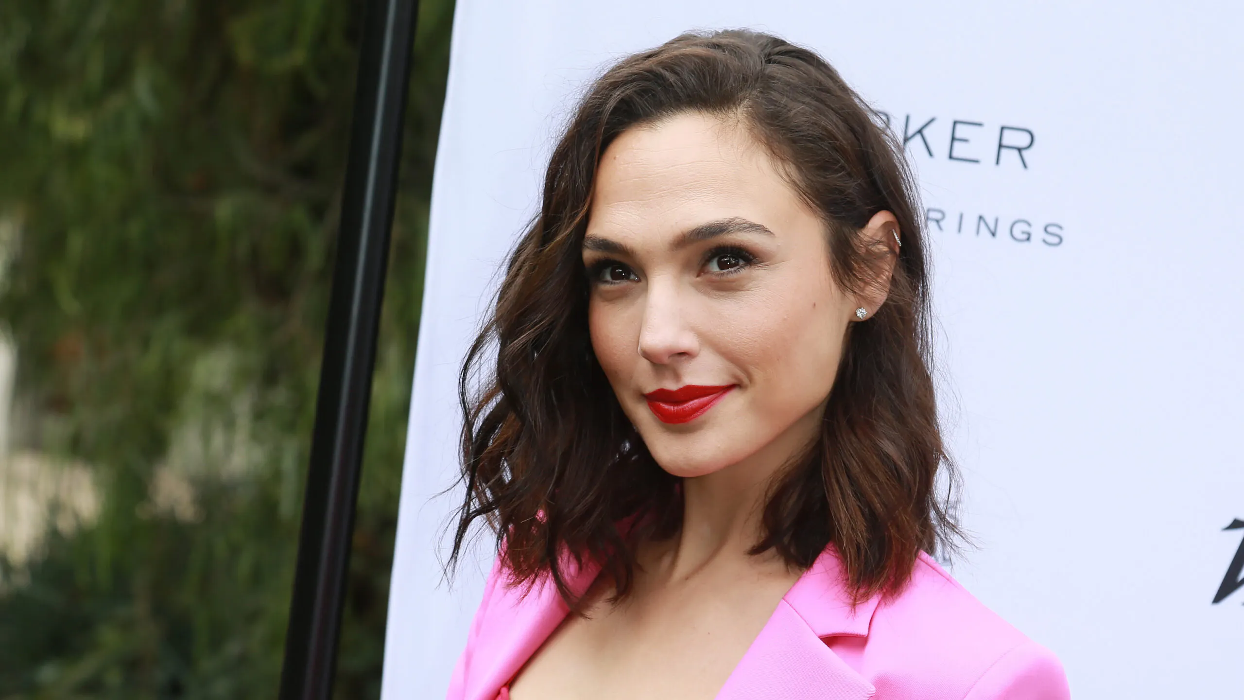 Gal Gadot Admits Cringe-Worthy ‘Imagine’ Sing-A-Long ‘Was In Poor Taste’