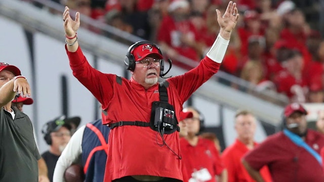 TAMPA, FL - DECEMBER 19: Tampa Bay Buccaneers Head Coach Bruce Arians reacts to a call on the field during the regular season game between the New Orleans Saints and the Tampa Bay Buccaneers on December 19, 2021 at Raymond James Stadium in Tampa, Florida. (Photo by Cliff Welch/Icon Sportswire via Getty Images)