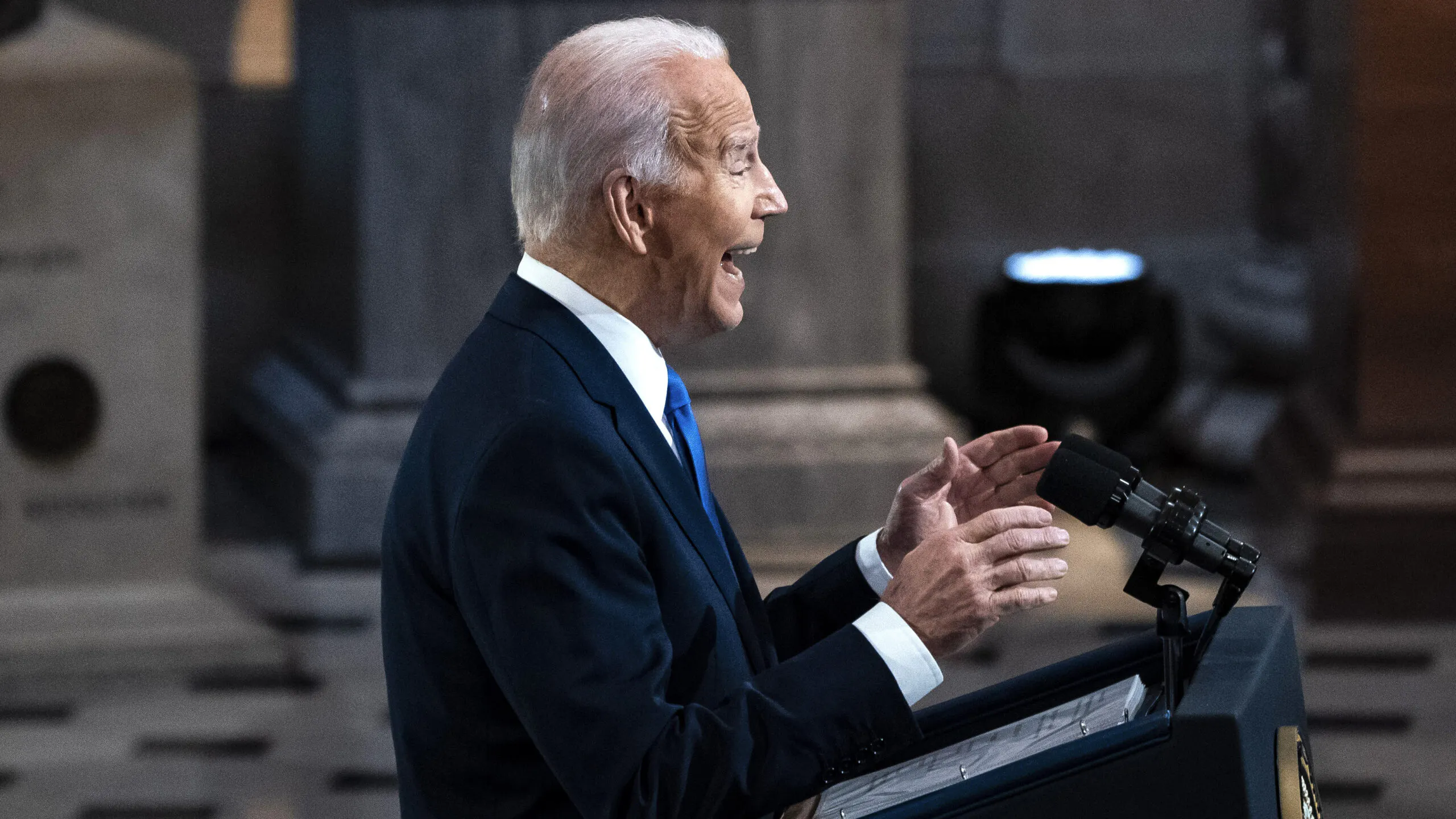 Advisers ‘Plea’ With Biden To Change His Coronavirus Strategy As He Fails To ‘Shut Down The Virus’: Report