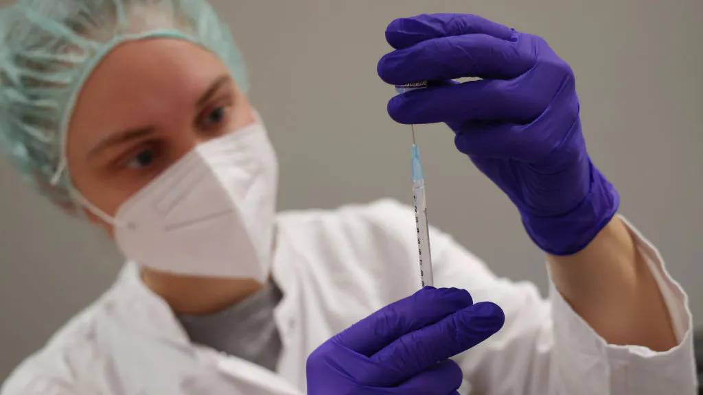 Israeli Researchers Claim Second Booster ‘Not Good Enough’ For Omicron