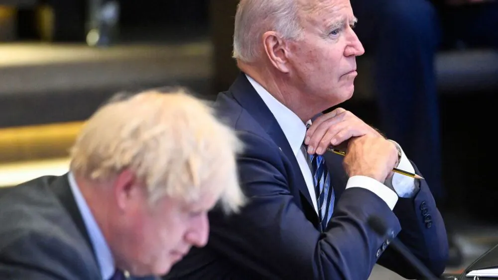 Russian Invasion Of Ukraine ‘Imminent’: British And American Citizens Told To Leave As Soon As Possible