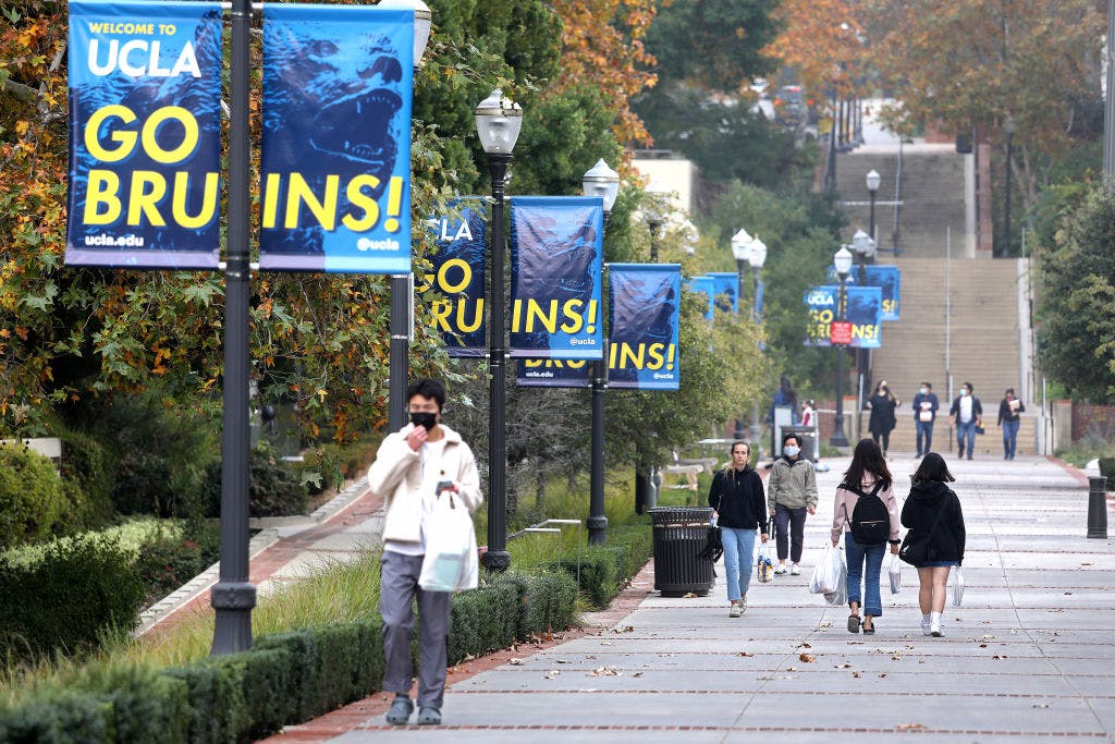 LOS ANGELES, CA - JANUARY 07: The campus of the University of California Los Angeles (UCLA) on Friday, Jan. 7, 2022 in Los Angeles, CA. University California officials announce extension of remote instruction on five campuses, say high COVID-19 positivity rates call for extra precautions. (Gary Coronado / Los Angeles Times via Getty Images)