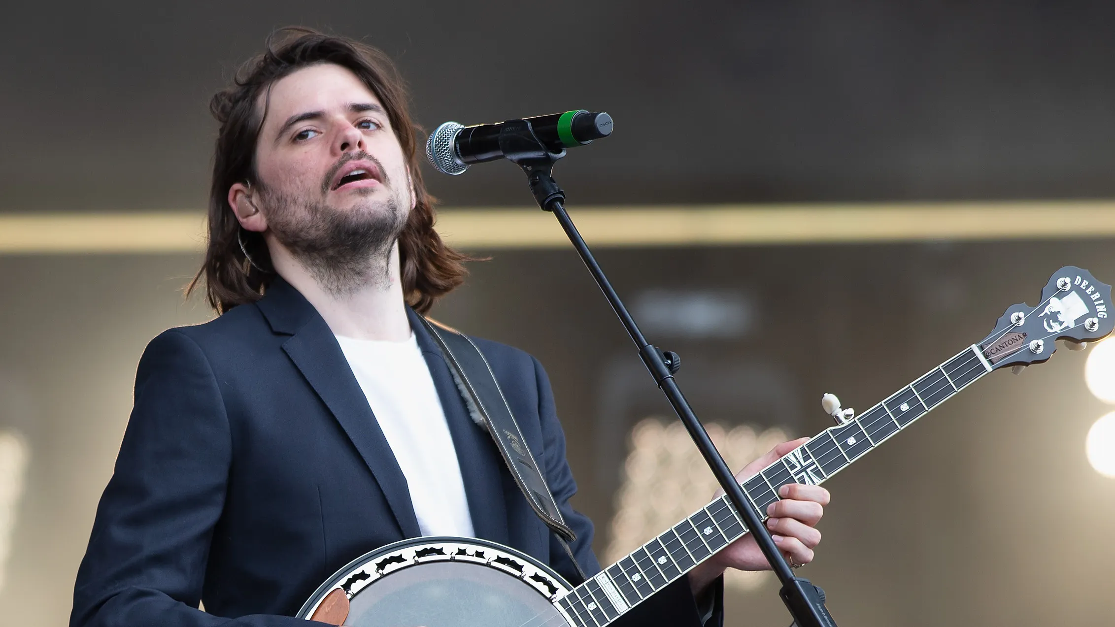Former Mumford & Sons Band Member Compares Anti-Rogan Musicians To ‘Soviet Drones’