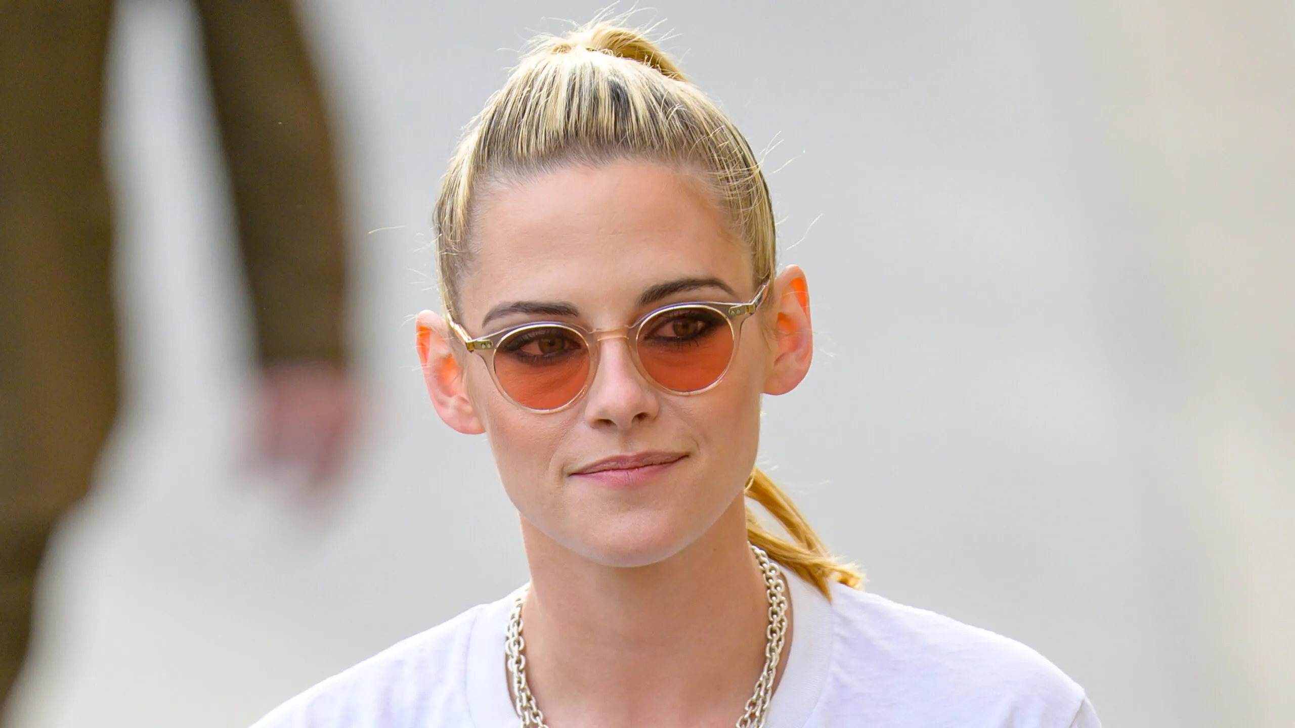 Author Celebrates ‘Lesbian Fashion’ Going ‘Mainstream Cool’ Thanks To Kristen Stewart And Other A-Listers