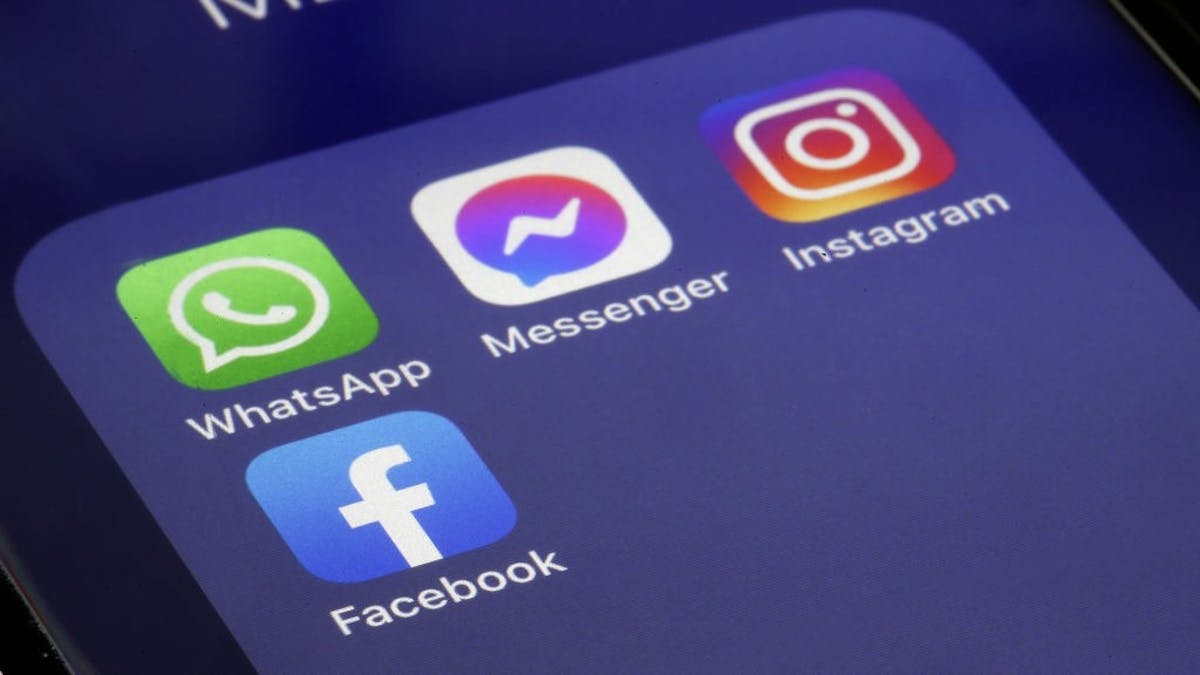 Russian Court Bans Facebook, Instagram, Calls Meta ‘Extremist’ 1 image