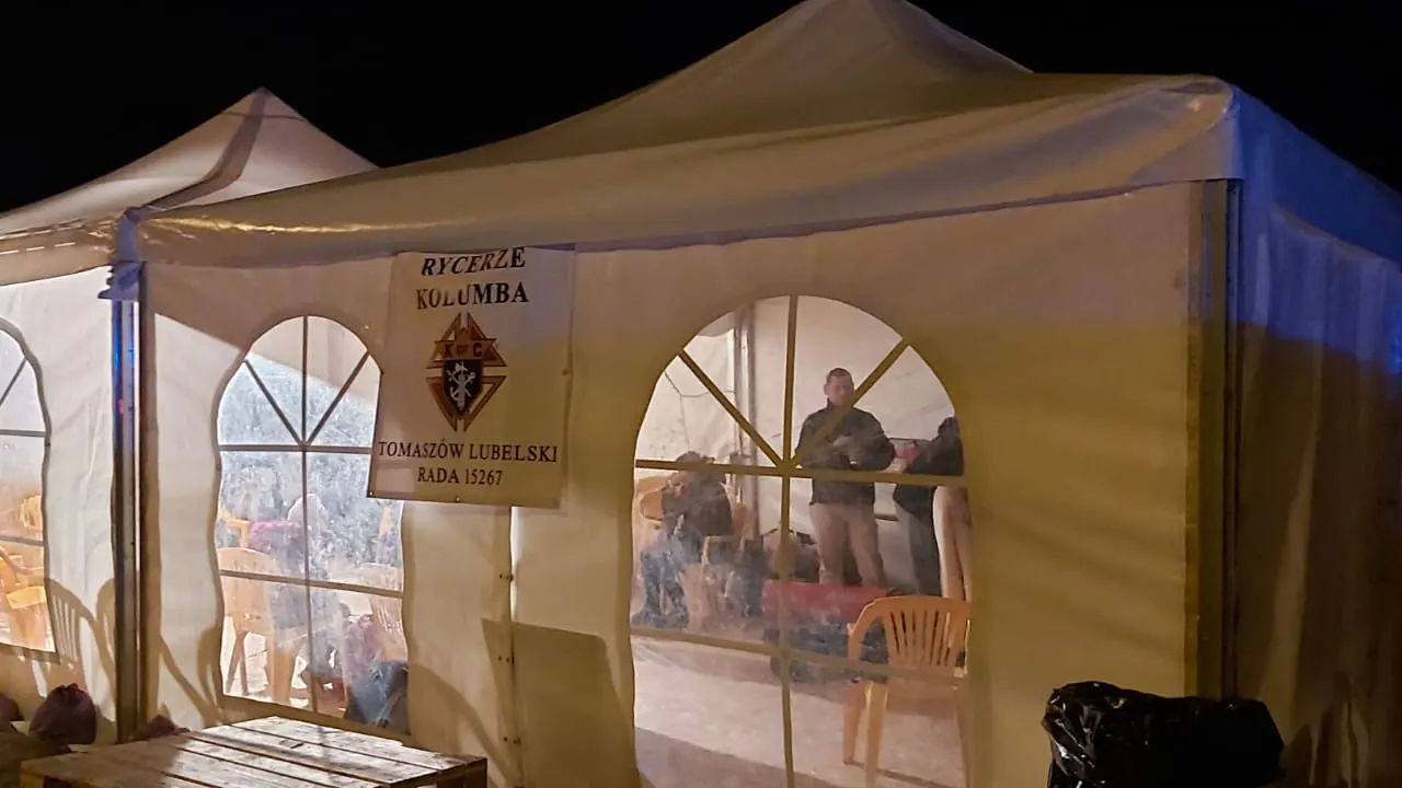 Knights Of Columbus Create ‘Mercy Huts’ On Ukrainian Border, Raise $4.5 Million For Refugees