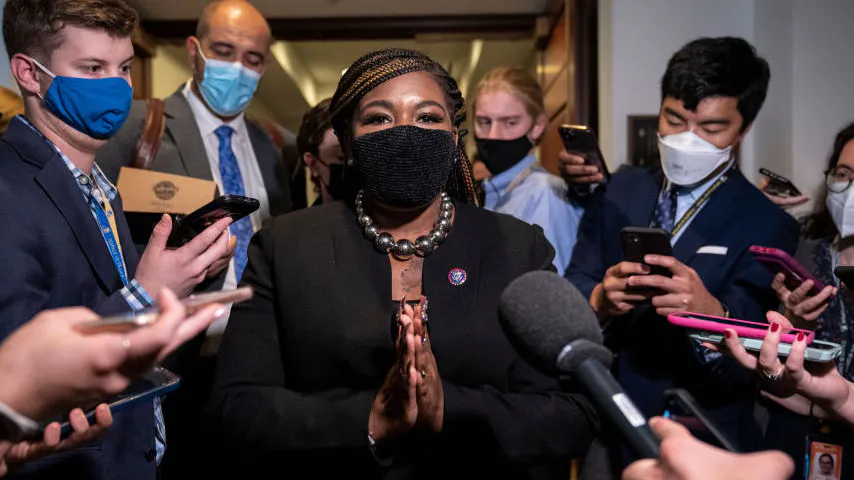 ‘The Squad’ Sit In Seats When Biden Says Fund The Police, Cori Bush Starts Shouting