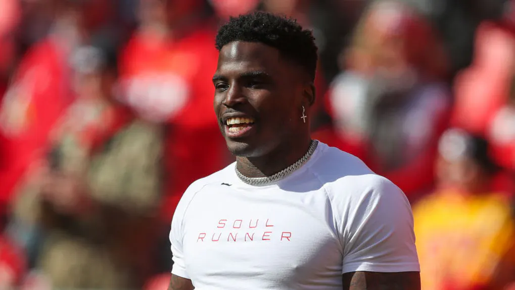 Report: Chiefs Wide Receiver Tyreek Hill To Dolphins In Blockbuster Trade