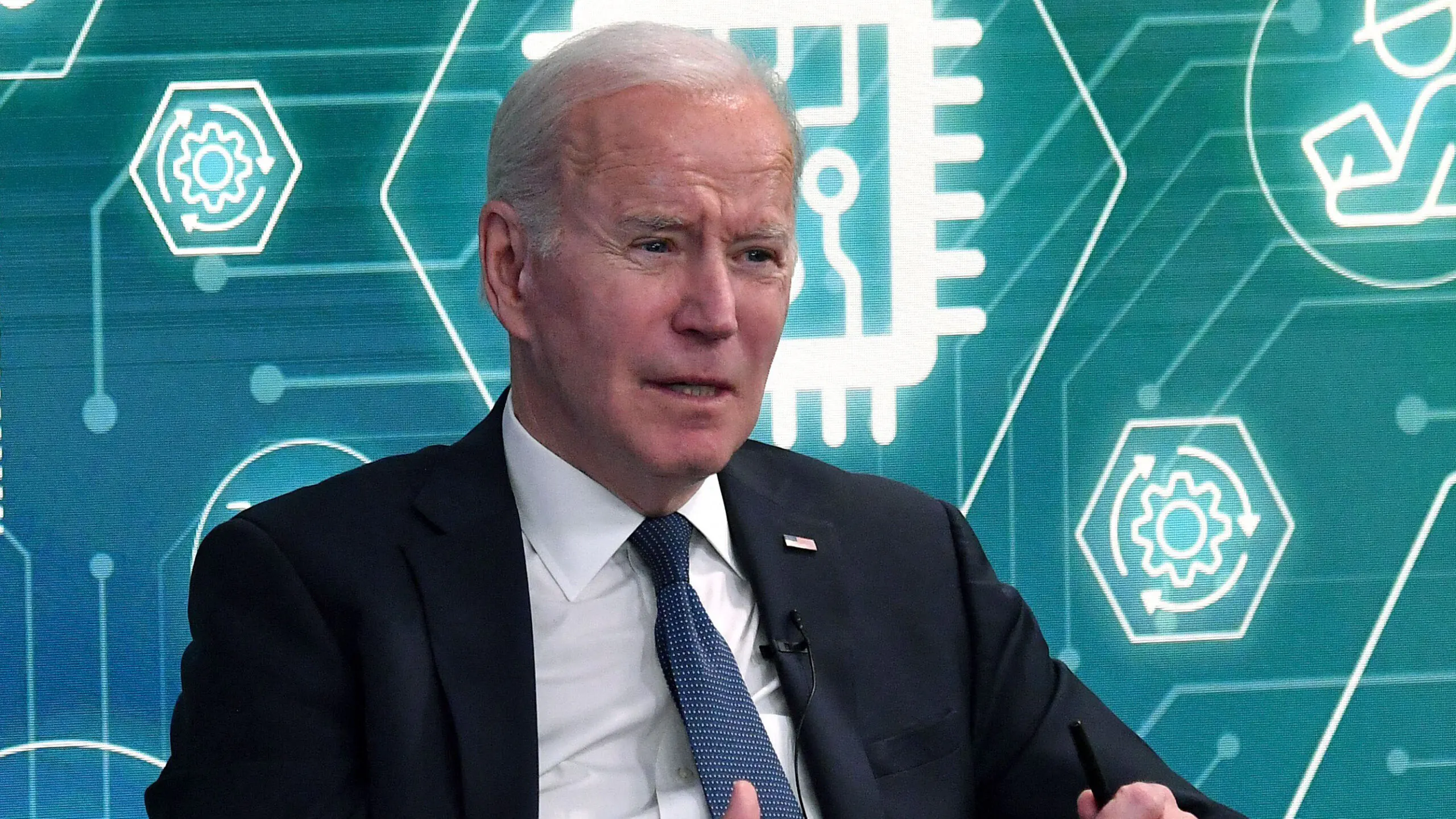 White House Slammed Over Comments On Electric Cars: ‘Fairy Dust And Unicorns’