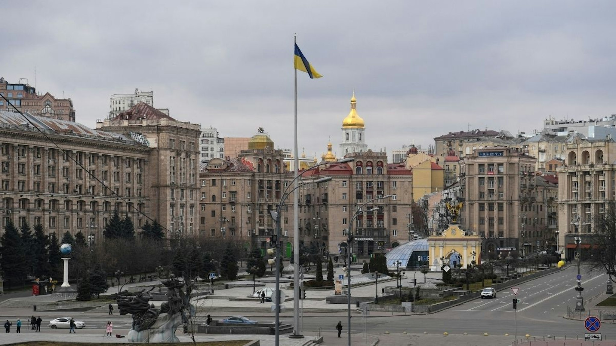 A picture shows the almost deserted center of the Ukrainian capital of Kyiv on February 25, 2022.