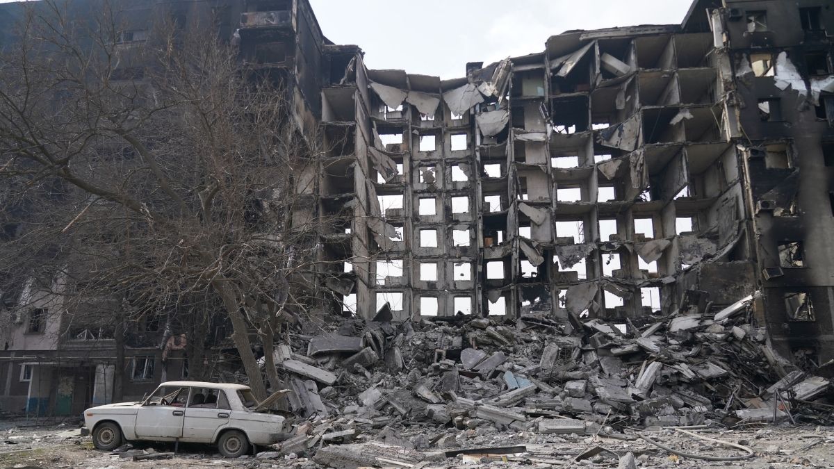 Mariupol Mayor Calls For Complete Evacuation Of Ukrainian City Claims 5000 Have Died