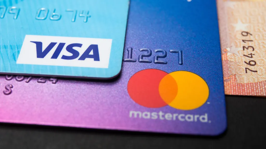 Visa, Mastercard Block Russian Banks From Payment Networks Amid Ukraine Invasion