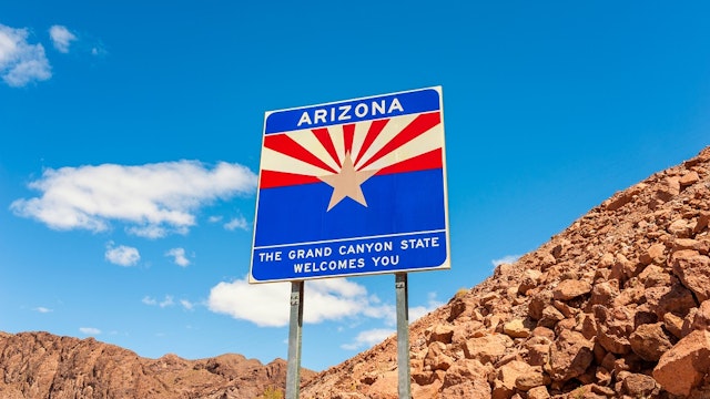 Welcome to Arizona Sign, on the border of U.S. States Arizona and Nevada.