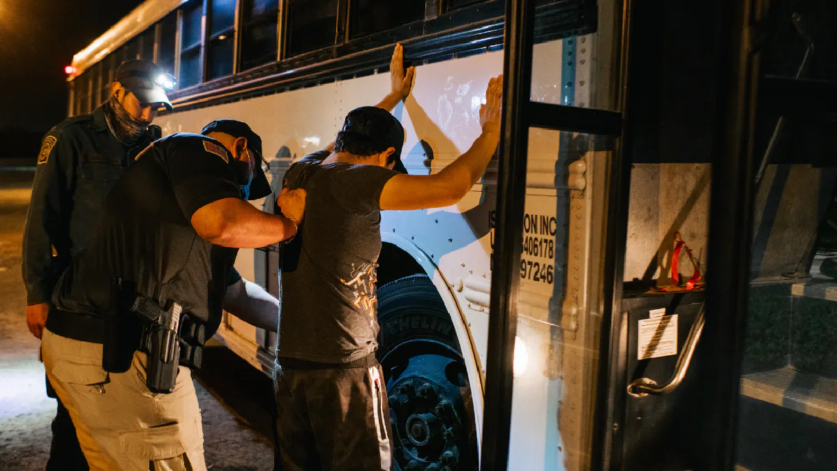 Officials Bracing For 18,000 Migrants Per Day If Title 42 Is Rescinded; Republicans Slam Biden Admin For National Security Threats