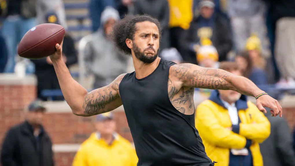 Raiders Owner Says He Would Welcome Colin Kaepernick To Team ‘With Open Arms’