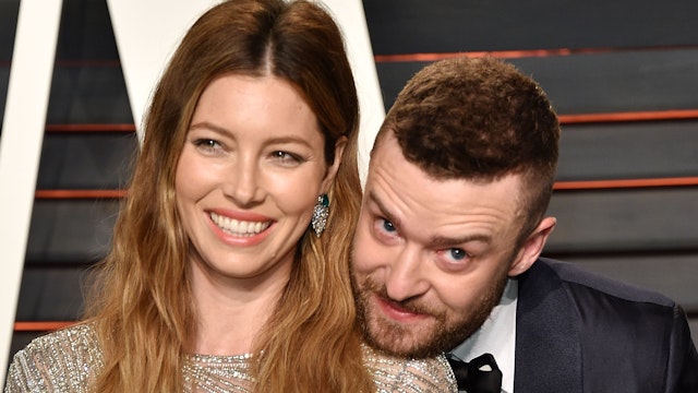 Actress Jessica Biel and recording artist Justin Timberlake arrive at the 2016 Vanity Fair Oscar Party Hosted By Graydon Carter at Wallis Annenberg Center for the Performing Arts on February 28, 2016 in Beverly Hills, California.